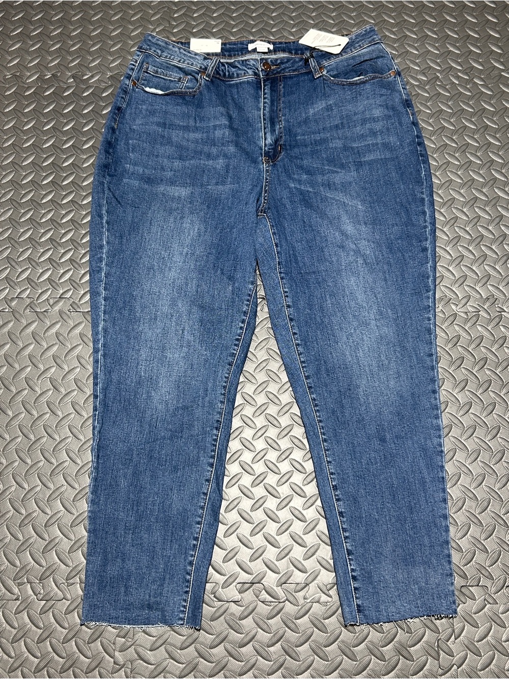 Forever 21+ Women’s High Rise Mom Jeans NWT